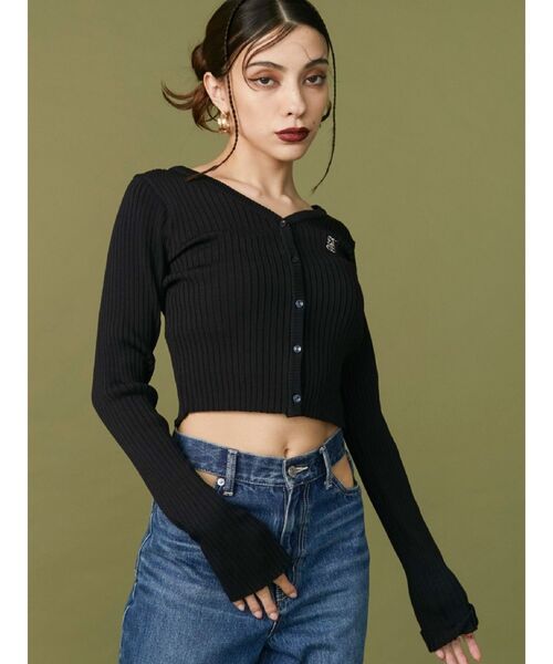 EVRIS（エヴリス）の「ワンポイントフロントボタンニットトップス（カーディガン/ボレロ・レディース・ブラック/アイボリー/ブルー・FREE）」の2枚目の写真