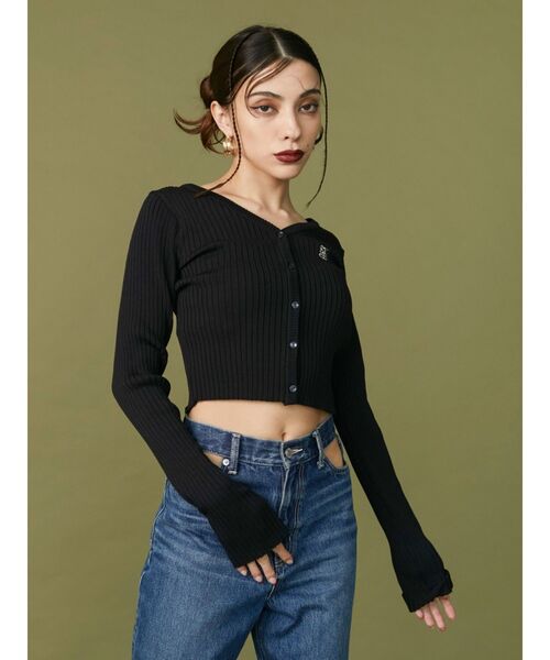 EVRIS（エヴリス）の「ワンポイントフロントボタンニットトップス（カーディガン/ボレロ・レディース・ブラック/アイボリー/ブルー・FREE）」の4枚目の写真