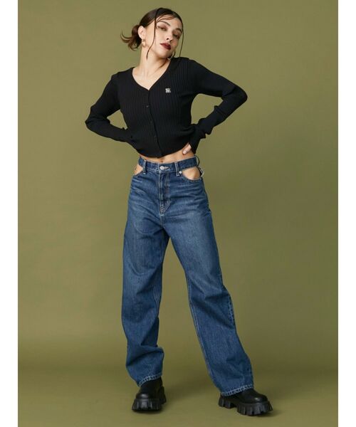 EVRIS（エヴリス）の「ワンポイントフロントボタンニットトップス（カーディガン/ボレロ・レディース・ブラック/アイボリー/ブルー・FREE）」の7枚目の写真