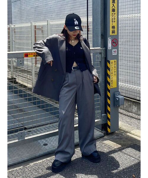 EVRIS（エヴリス）の「ワンポイントフロントボタンニットトップス（カーディガン/ボレロ・レディース・ブラック/アイボリー/ブルー・FREE）」の20枚目の写真