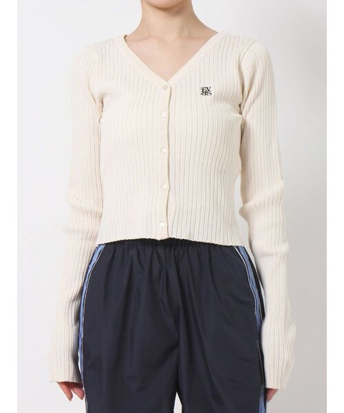 EVRIS（エヴリス）の「ワンポイントフロントボタンニットトップス（カーディガン/ボレロ・レディース・ブラック/アイボリー/ブルー・FREE）」の21枚目の写真