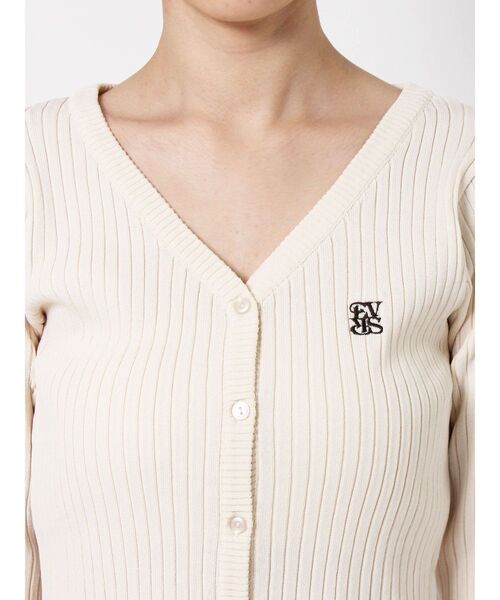 EVRIS（エヴリス）の「ワンポイントフロントボタンニットトップス（カーディガン/ボレロ・レディース・ブラック/アイボリー/ブルー・FREE）」の15枚目の写真