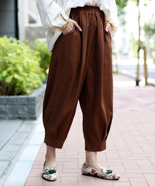 チチカカ(チチカカ)の「ピーチスキンエッグタックパンツ(その他パンツ・レディース・マスタード/ブラウン/ブルーグリーン/ブラック/オレンジ/カーキ/ベージュ/パープル/チャコールグレー・MEDIUM/LARGE)」の4枚目の写真