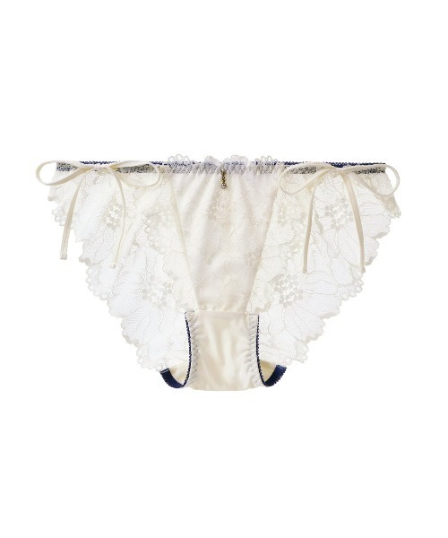 tutuanna（チュチュアンナ）の「ショーツレディース [特盛ブラ]シャルマンノワールヒモショーツ（ショーツ・レディース・オフホワイト/ピンク/ブラック/パープル系その他/ピンク系その他/オレンジ/ネイビー/サンドベージュ/ラベンダー/グレイッシュブルー/ダークグリーン/グリーン/ライトグレー/エンジ/コーラルピンク/イエロー/クリーム/ブルー系その他/ミント/黄土色系1/ダークブルー/セージグリーン/ローズ/マスタード/ダークグリーン系1/ダークパープル/ダークブラック/グリーン系4/ピンク系その他7/サーモンピンク/グリーン系5/ホワイト×ネイビー/グリーン系6/レッド系その他6/ホワイト×ブルー・M/L）」の4枚目の写真