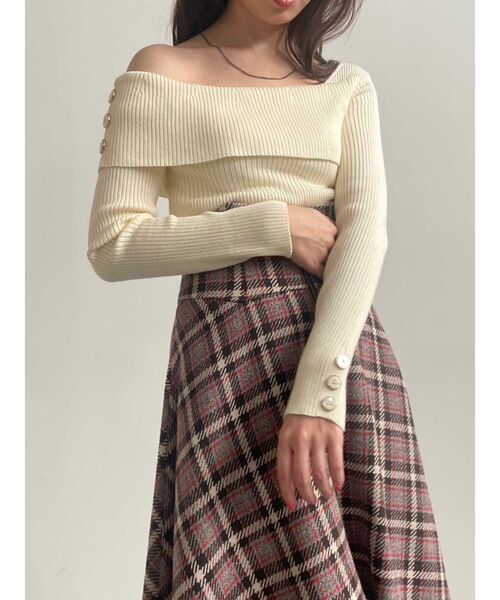 dazzlin(ダズリン)の「ワンショルアンバランスボタンニットトップス(ニット/セーター・レディース・オフホワイト/ピンク/ブラック/ネイビー・FREE)」の17枚目の写真