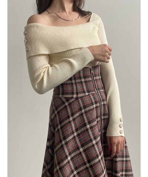 dazzlin(ダズリン)の「ワンショルアンバランスボタンニットトップス(ニット/セーター・レディース・オフホワイト/ピンク/ブラック/ネイビー・FREE)」の18枚目の写真