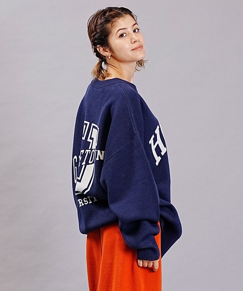 DISCUS ATHLETIC(ディスカス アスレチック)の「DISCUS ATHLETIC/ディスカスアスレチック ニット/セーター オーバーサイズ カレッジロゴ 3487-8782(ニット/セーター・レディース・ネイビー/アイボリー・FREE)」の4枚目の写真