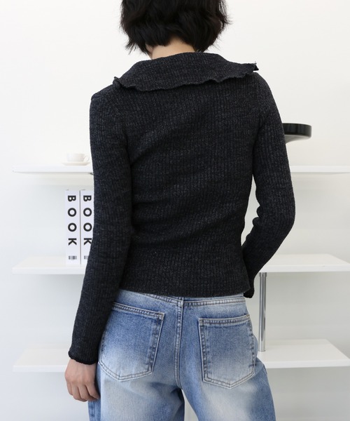 UNE MANSION(ユヌマンション)の「スリムフィットVネックカラーラメニット(Tシャツ/カットソー・レディース・ブラウン/ブラック・FREE)」の18枚目の写真