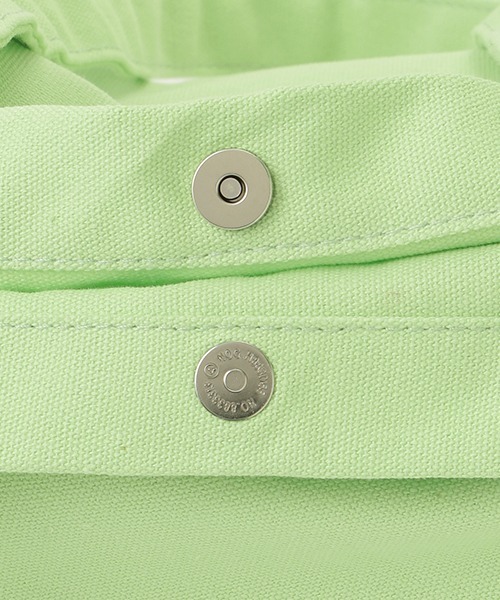 petit main(プティマイン)の「マルチウェイカラートートバッグ(バックパック/リュック・キッズ・イエロー/ブラック/ブルー/パープル/オフホワイト/グリーン/オレンジ/ピンク/キャメル/レッド・FREE)」の12枚目の写真