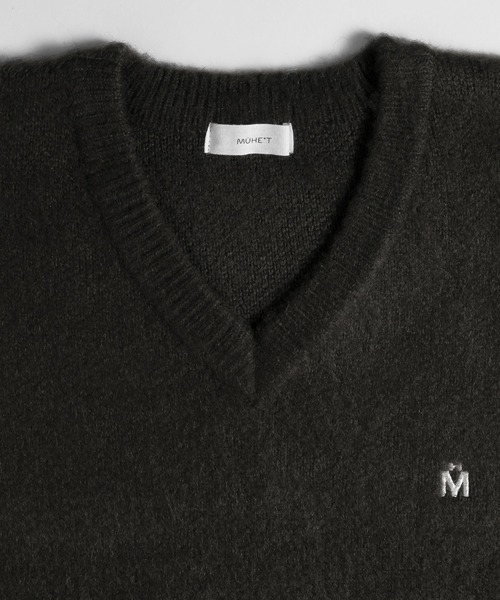 MUHET（ミュエータ）の「Vネックブラッシュドニット（ニット/セーター・レディース・イエロー/チャコールグレー/ブルー/レッド・X-LARGE/MEDIUM）」の21枚目の写真