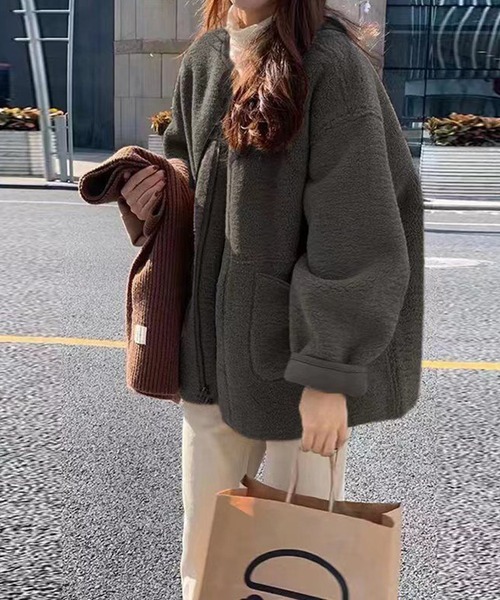 aimoha(アイモハ)の「ゆったりボアトッパー (AW)(ノーカラージャケット・レディース・ブラック/チョコ/グレー・MEDIUM/LARGE)」の12枚目の写真