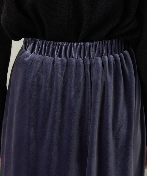 ROSIEE（ロージー）の「ROSIEE ベロアAラインスカート（スカート・レディース・ブラック/グレー・FREE）」の13枚目の写真
