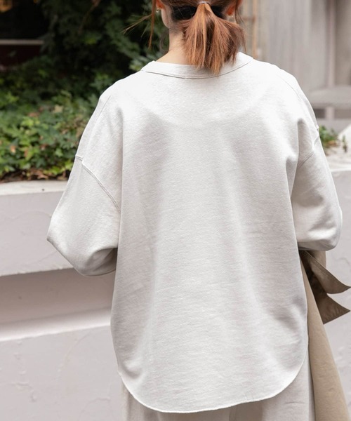 FORK&SPOON(フォークアンドスプーン)の「FORK&SPOON スーピマコットン混反毛クルーネックスウェット(スウェット・レディース・チャコールグレー/アイボリー/ライトブルー・1)」の7枚目の写真