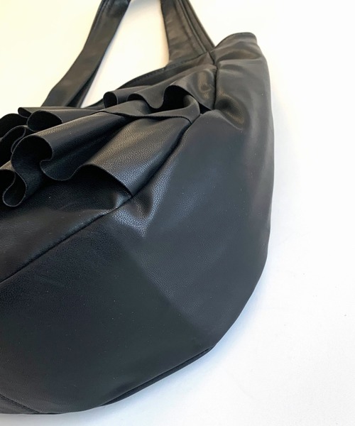 Q（キュー）の「フリルトート（トートバッグ・レディース・シルバー/ブラック・ONE SIZE）」の7枚目の写真