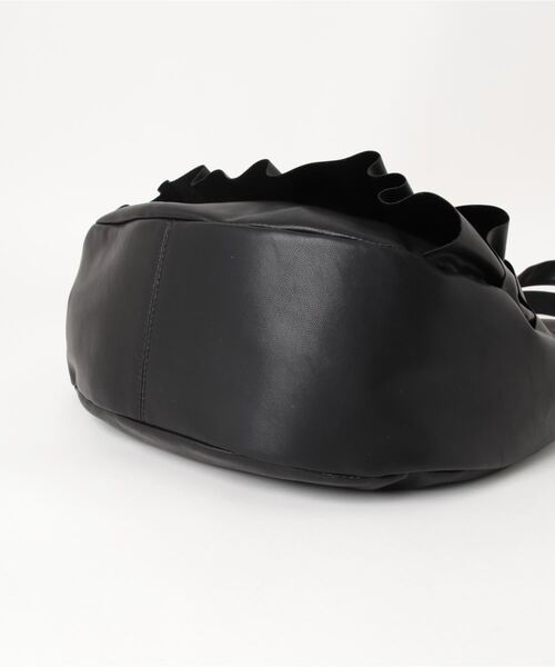 Q（キュー）の「フリルトート（トートバッグ・レディース・シルバー/ブラック・ONE SIZE）」の12枚目の写真