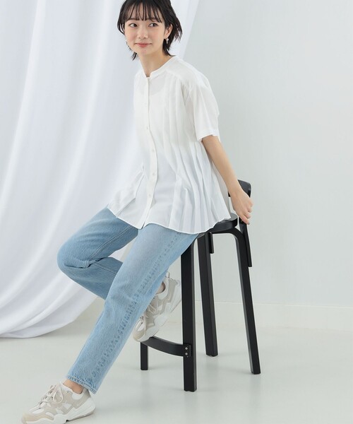 Ray BEAMS バック プリーツ バンドカラー ブラウス　ホワイト Ray BEAMS（レイビームス）の「Ray BEAMS / バック プリーツ