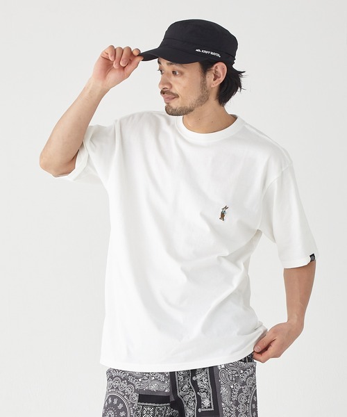 KRIFF MAYER(クリフメイヤー)の「キャンプラビットT(ミニ刺繍)(Tシャツ/カットソー・メンズ・チャコール/グリーン/レッド/グレー/オフホワイト・X-LARGE/LARGE/MEDIUM)」の2枚目の写真