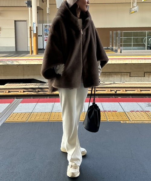 Bonjour Sagan(ボンジュールサガン)の「ラメニットフレアパンツ(その他パンツ・レディース・ライトグリーン/オフホワイト/ブラック・FREE)」の5枚目の写真