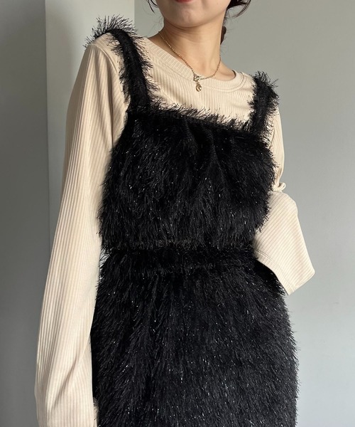 CAPRICIEUX LE'MAGE（カプリシューレマージュ）の「フェザーフリンジキャミ（キャミソール・レディース・アイボリー/ブラック・FREE）」の2枚目の写真