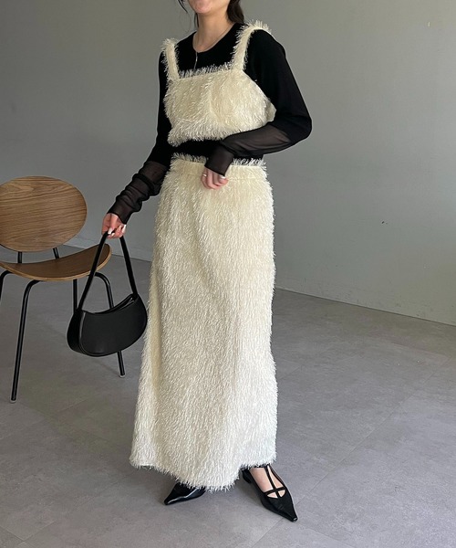 CAPRICIEUX LE'MAGE（カプリシューレマージュ）の「フェザーフリンジキャミ（キャミソール・レディース・アイボリー/ブラック・FREE）」の9枚目の写真