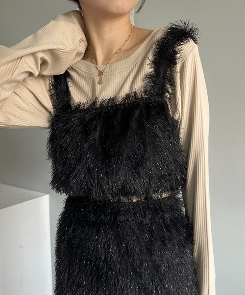 CAPRICIEUX LE'MAGE（カプリシューレマージュ）の「フェザーフリンジキャミ（キャミソール・レディース・アイボリー/ブラック・FREE）」の4枚目の写真