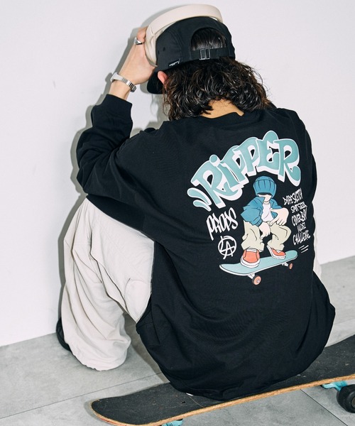 WEGO（ウィゴー）の「WEGO/ユニークモチーフBIGロンT（Tシャツ/カットソー・メンズ・ホワイト系その他/ホワイト/グレー/ブラック・MEDIUM/LARGE）」の4枚目の写真