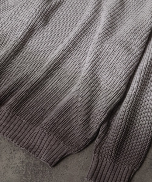 Art re A select（アトリエセレクト）の「Gradation Oversized Spring Knit/グラデーションオーバーサイズスプリングニット（ニット/セーター・メンズ・チャコールグレー/ブルー/ライトグレー・M/L）」の4枚目の写真