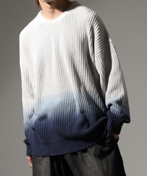 Art re A select（アトリエセレクト）の「Gradation Oversized Spring Knit/グラデーションオーバーサイズスプリングニット（ニット/セーター・メンズ・チャコールグレー/ブルー/ライトグレー・M/L）」の17枚目の写真