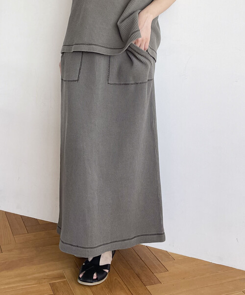 ONIGIRI（オニギリ）の「ワッフルピグメント スカート / セットアップ対応（スカート・レディース・チャコール/ブルー/アイボリー・FREE）」の2枚目の写真