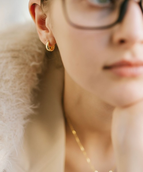 Ops.（オプス）の「フープ ピアス 金属アレルギー対応 シルバー925 ゴールド 【kyklos-moon キクロス・ムーン】（ピアス（両耳用）・レディース・シルバー/イエローゴールド・ONE SIZE）」の6枚目の写真