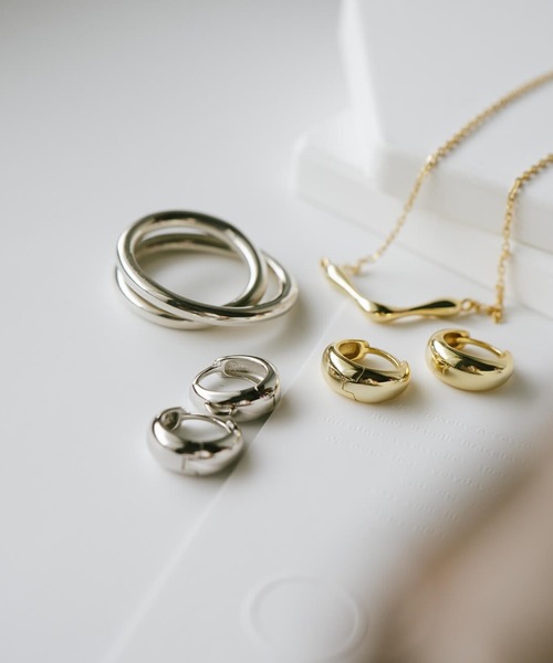 Ops.（オプス）の「フープ ピアス 金属アレルギー対応 シルバー925 ゴールド 【kyklos-moon キクロス・ムーン】（ピアス（両耳用）・レディース・シルバー/イエローゴールド・ONE SIZE）」の15枚目の写真