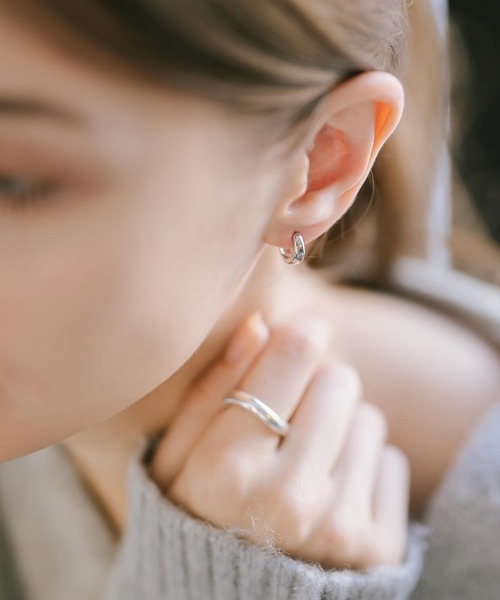 Ops.（オプス）の「フープ ピアス 金属アレルギー対応 シルバー925 ゴールド 【kyklos-moon キクロス・ムーン】（ピアス（両耳用）・レディース・シルバー/イエローゴールド・ONE SIZE）」の19枚目の写真