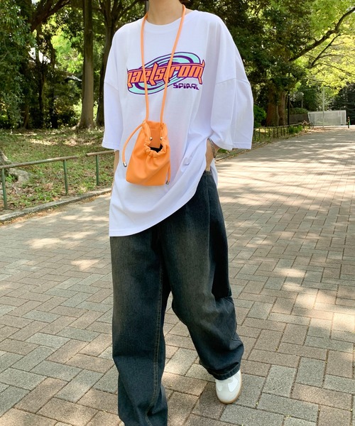 Teem Store(チームストア)の「グラフィックロゴアソートプリントTシャツ(Tシャツ/カットソー・レディース・ホワイト系その他3/ホワイト系その他/ホワイト/ブラック系その他/ホワイト系その他2/グレー/ブラック系その他2/ブラック/ブラック系その他3・L/M)」の3枚目の写真