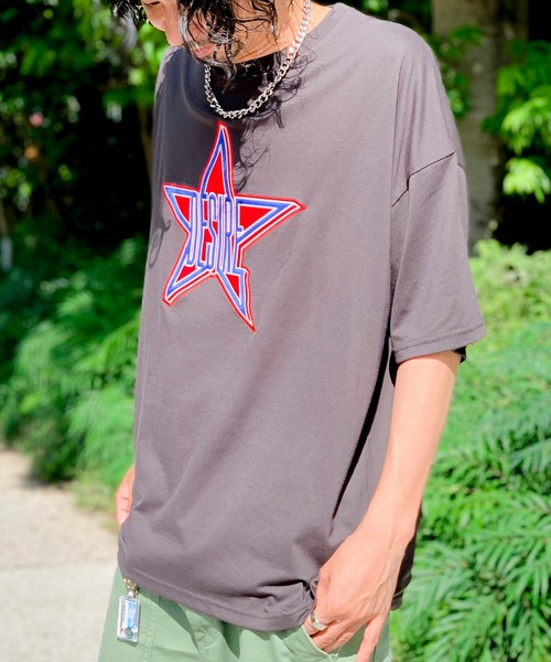 Teem Store(チームストア)の「グラフィックロゴアソートプリントTシャツ(Tシャツ/カットソー・レディース・ホワイト系その他3/ホワイト系その他/ホワイト/ブラック系その他/ホワイト系その他2/グレー/ブラック系その他2/ブラック/ブラック系その他3・L/M)」の8枚目の写真