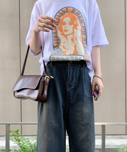 Teem Store(チームストア)の「グラフィックロゴアソートプリントTシャツ(Tシャツ/カットソー・レディース・ホワイト系その他3/ホワイト系その他/ホワイト/ブラック系その他/ホワイト系その他2/グレー/ブラック系その他2/ブラック/ブラック系その他3・L/M)」の10枚目の写真