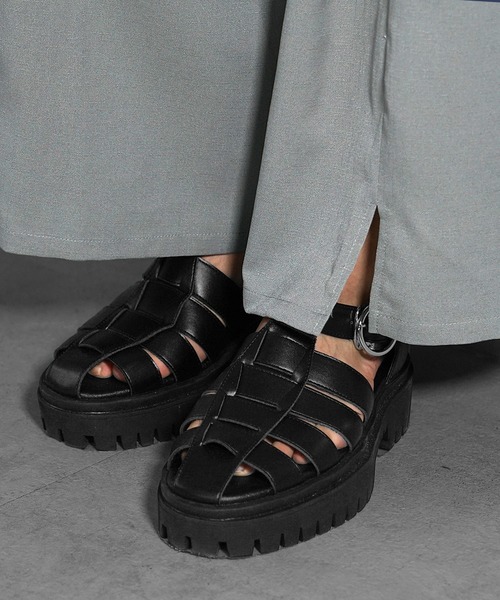 MinoriTY（マイノリティ）の「厚底タンクソールグルカサンダル（サンダル・メンズ・ブラック・S/M/L）」の2枚目の写真