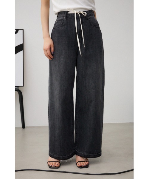 AZUL by moussy(アズールバイマウジー)の「AZUL DENIM ライトオンスワイド(デニムパンツ・レディース・ライトブラック/アイボリー/ライトブルー・SMALL/MEDIUM)」の1枚目の写真