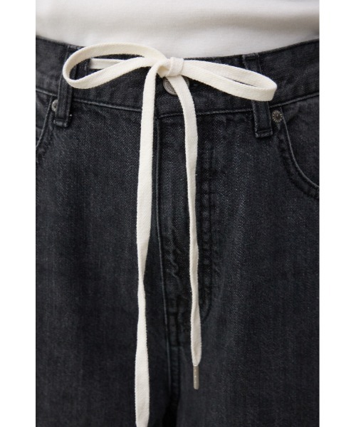 AZUL by moussy(アズールバイマウジー)の「AZUL DENIM ライトオンスワイド(デニムパンツ・レディース・ライトブラック/アイボリー/ライトブルー・SMALL/MEDIUM)」の12枚目の写真
