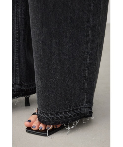 AZUL by moussy(アズールバイマウジー)の「AZUL DENIM ライトオンスワイド(デニムパンツ・レディース・ライトブラック/アイボリー/ライトブルー・SMALL/MEDIUM)」の14枚目の写真