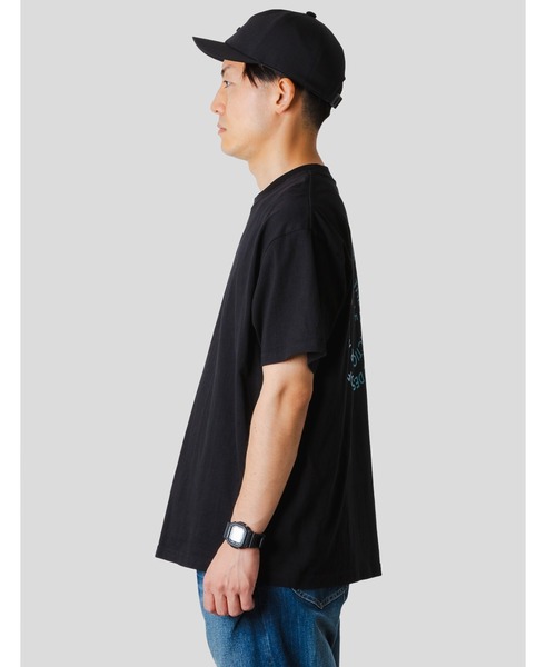 SMILEY FACE(スマイリーフェイス)の「narifuri × SMILEY FACE ベーシックプリントTシャツ(Tシャツ/カットソー・メンズ・ホワイト/ブラック・LARGE/X-LARGE/MEDIUM)」の4枚目の写真