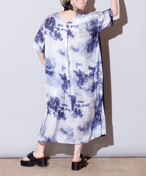 OSMOSIS(オズモーシス)の「2WAYバックプリントシャツワンピース(シャツワンピース・レディース・ブルーグレー/アイボリー/ブラック・ONE SIZE)」の13枚目の写真