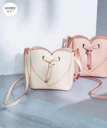 VIS（ビス）の「【WEB限定/新色追加】ハートカットバッグ(スモール)（ショルダーバッグ）」