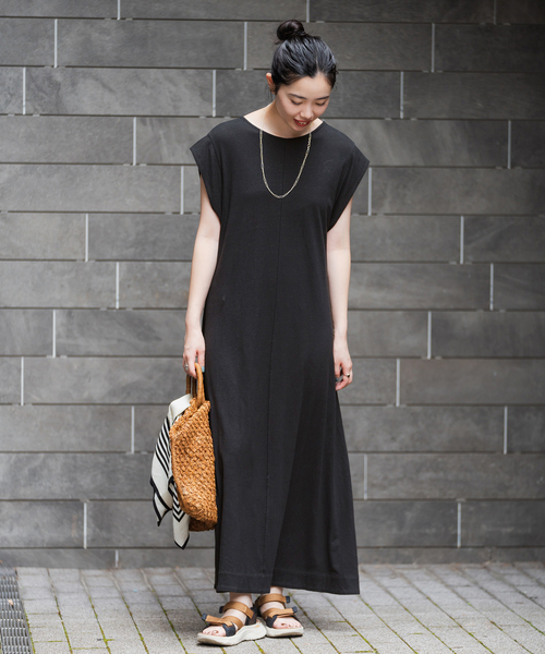 IENA（イエナ）の「リネンコンテンジク フレアワンピース（ワンピース・レディース・ブラック/キャメル・FREE）」の19枚目の写真