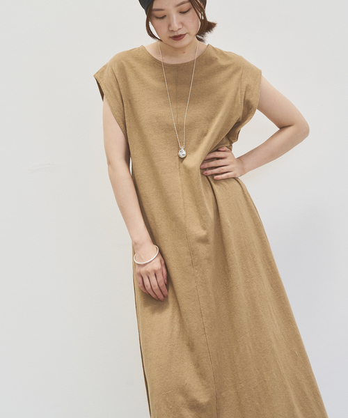 IENA（イエナ）の「リネンコンテンジク フレアワンピース（ワンピース・レディース・ブラック/キャメル・FREE）」の4枚目の写真