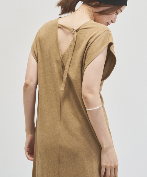 IENA（イエナ）の「リネンコンテンジク フレアワンピース（ワンピース・レディース・ブラック/キャメル・FREE）」の6枚目の写真