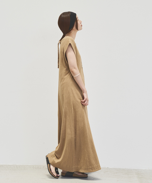 IENA（イエナ）の「リネンコンテンジク フレアワンピース（ワンピース・レディース・ブラック/キャメル・FREE）」の9枚目の写真