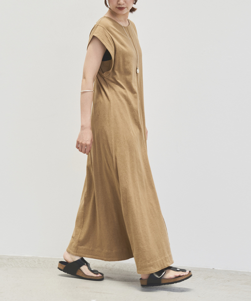 IENA（イエナ）の「リネンコンテンジク フレアワンピース（ワンピース・レディース・ブラック/キャメル・FREE）」の11枚目の写真