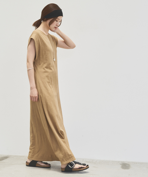 IENA（イエナ）の「リネンコンテンジク フレアワンピース（ワンピース・レディース・ブラック/キャメル・FREE）」の12枚目の写真