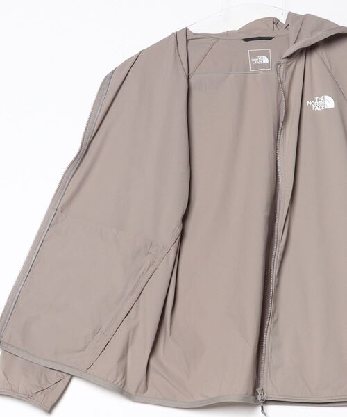 THE NORTH FACE（ザノースフェイス）の「THE NORTH FACE / ザ・ノース・フェイス：Sunshade Full Zip Hoodie：NPW22435[DEA]（ミリタリージャケット・レディース・グレー系その他・M/L）」の2枚目の写真