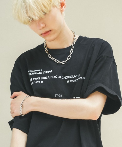 Shoowtime(ショウタイム)の「オーバーサイズ / ビッグシルエットショートスリーブTシャツ(Tシャツ/カットソー・メンズ・アイボリー/ブラック・LARGE/MEDIUM)」の2枚目の写真